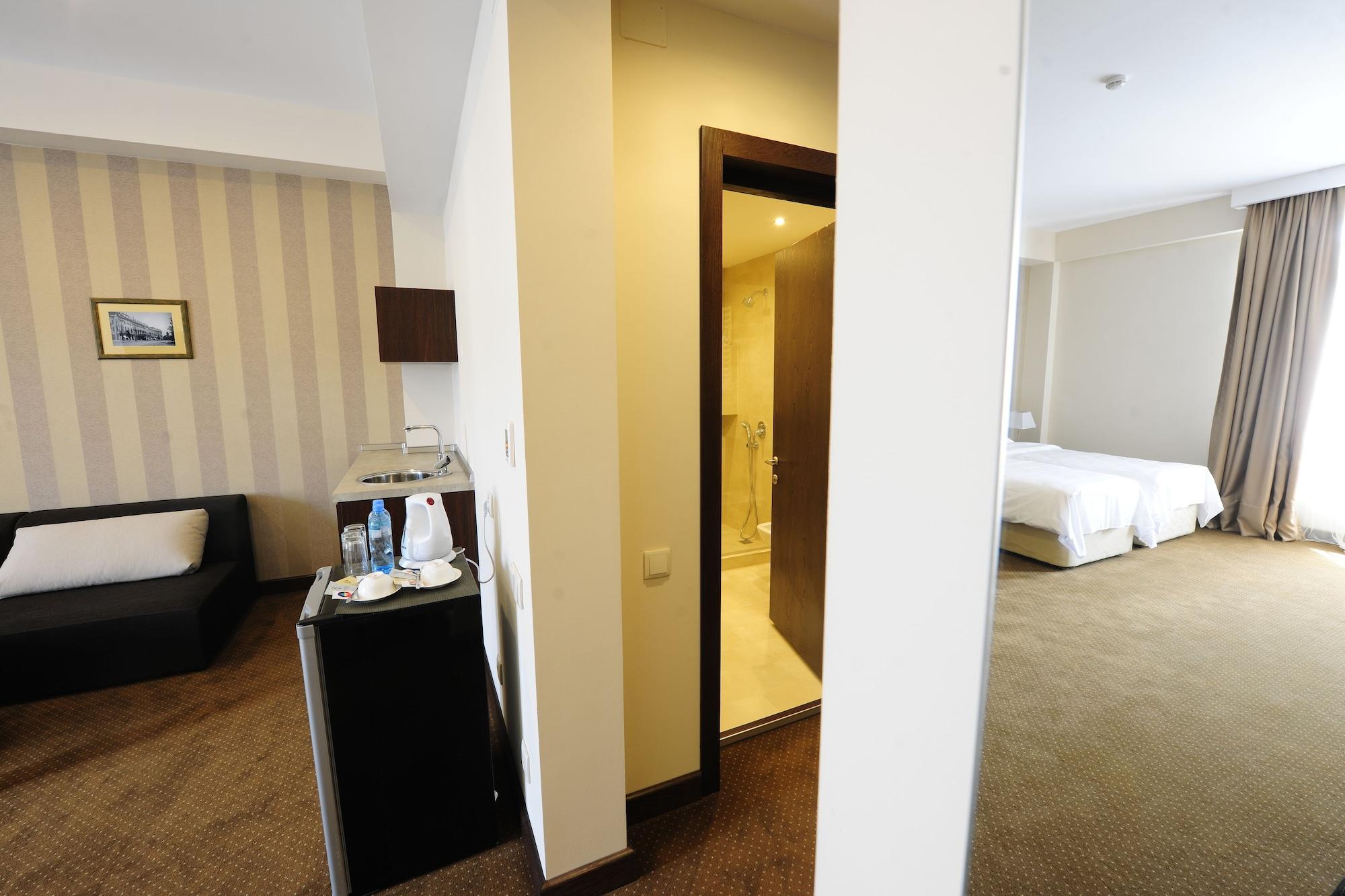 Citrus Hotel Тбилиси Екстериор снимка