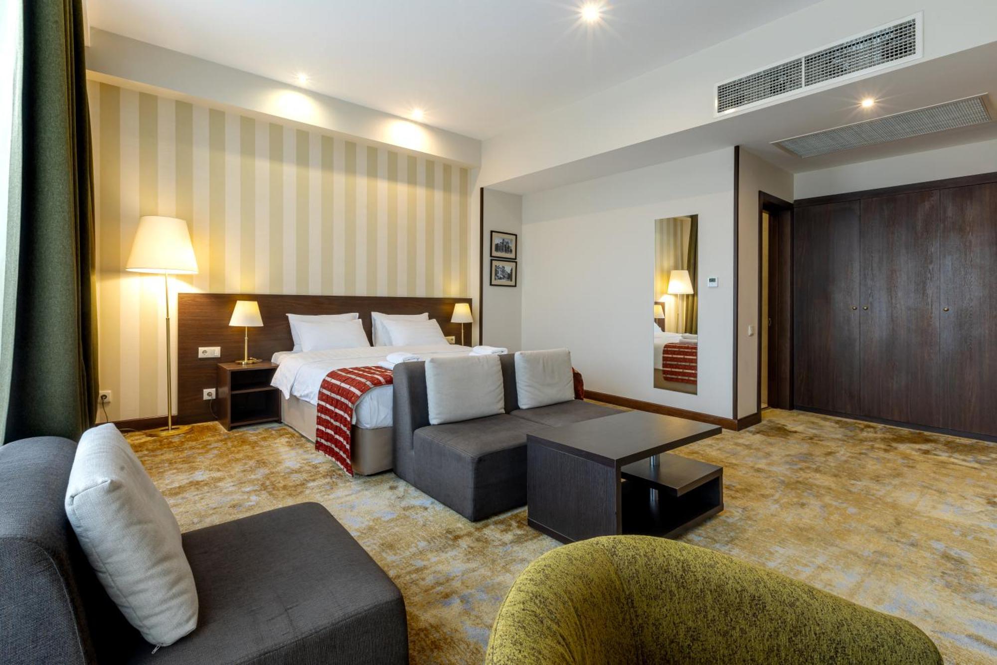 Citrus Hotel Тбилиси Екстериор снимка
