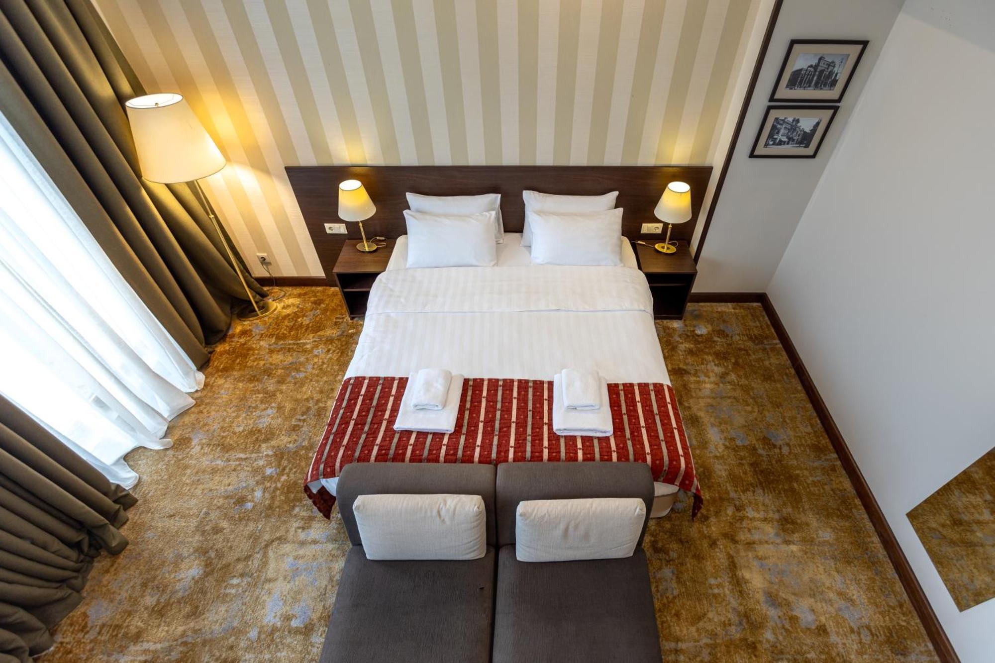 Citrus Hotel Тбилиси Екстериор снимка