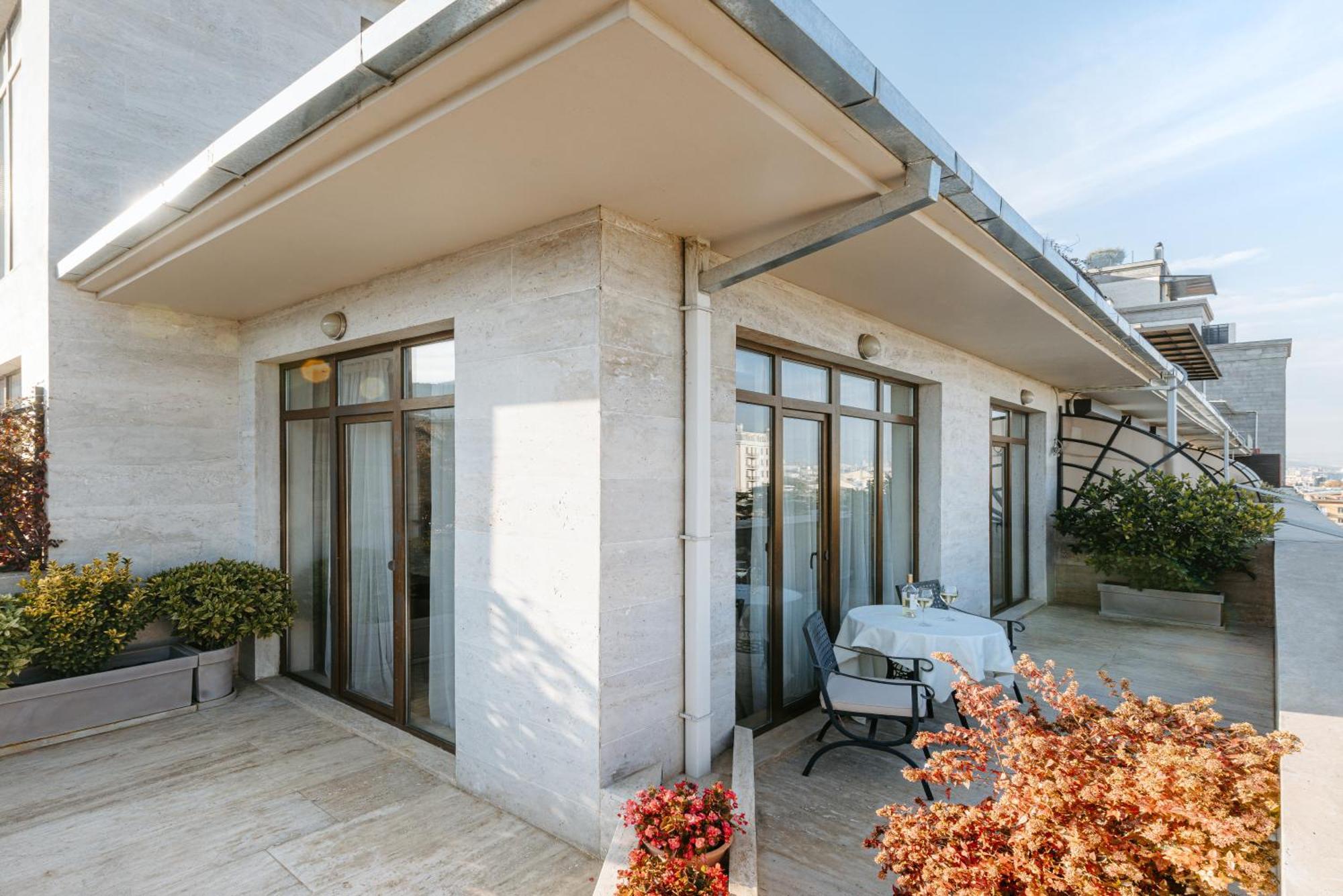 Citrus Hotel Тбилиси Екстериор снимка