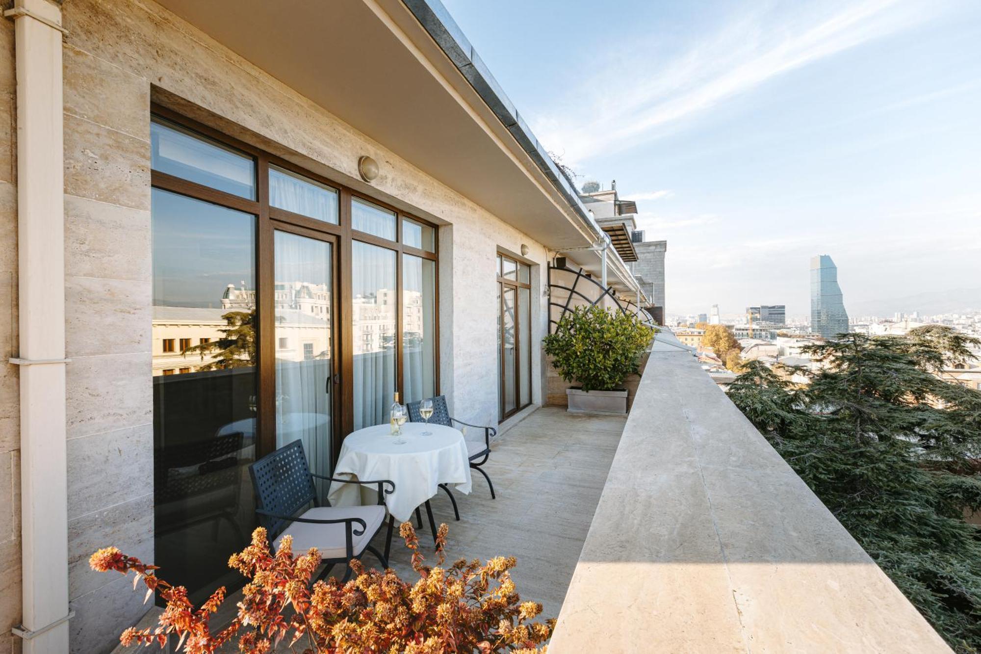 Citrus Hotel Тбилиси Екстериор снимка