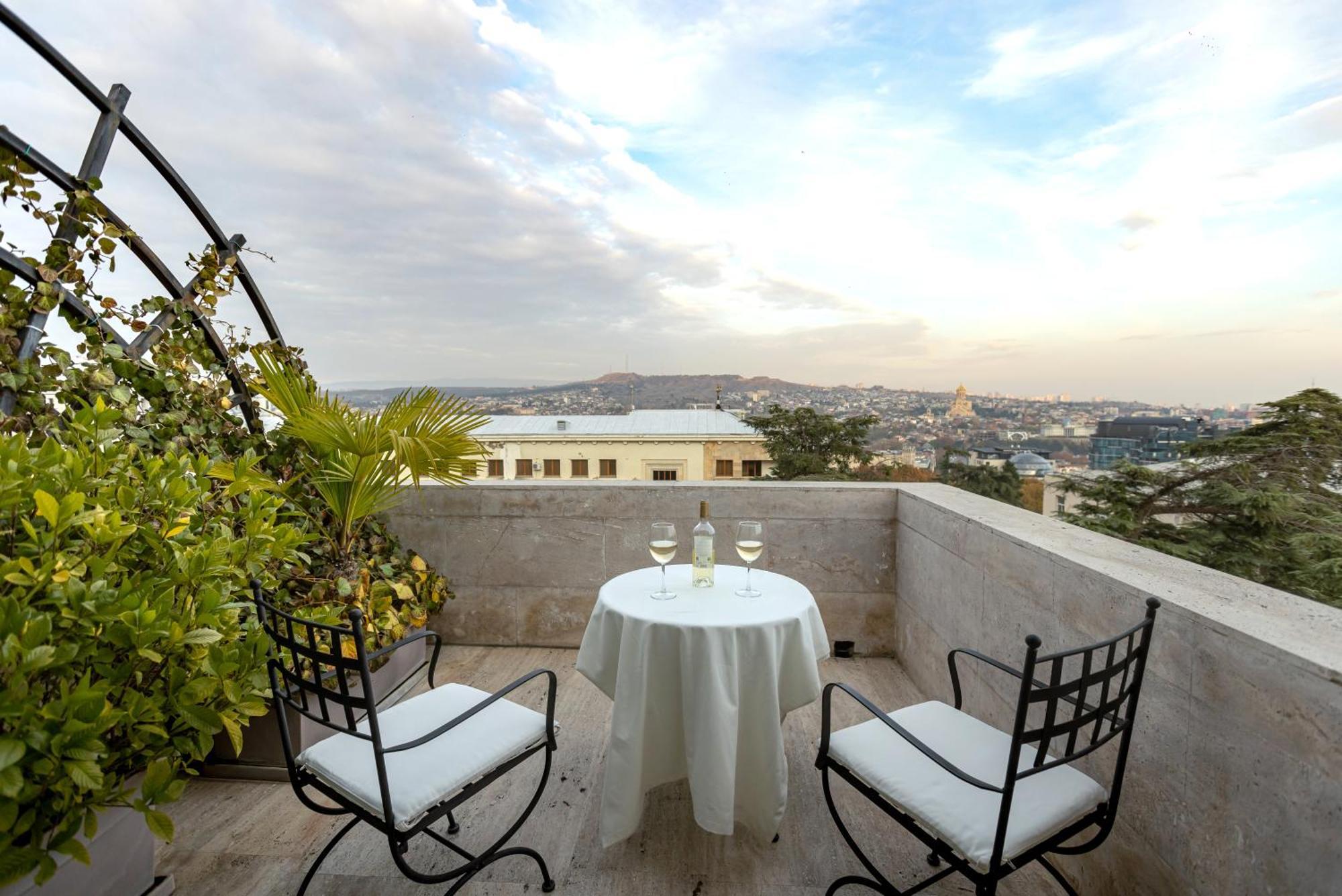Citrus Hotel Тбилиси Екстериор снимка