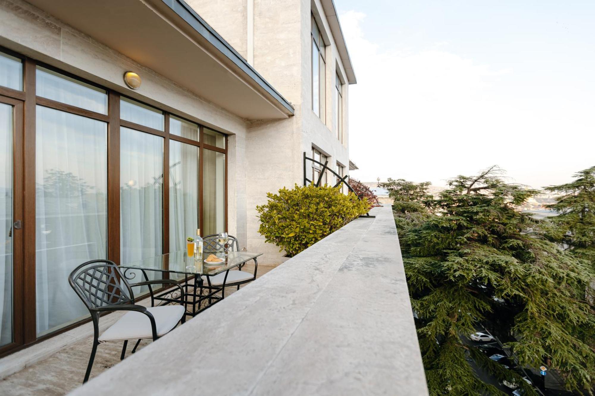 Citrus Hotel Тбилиси Екстериор снимка
