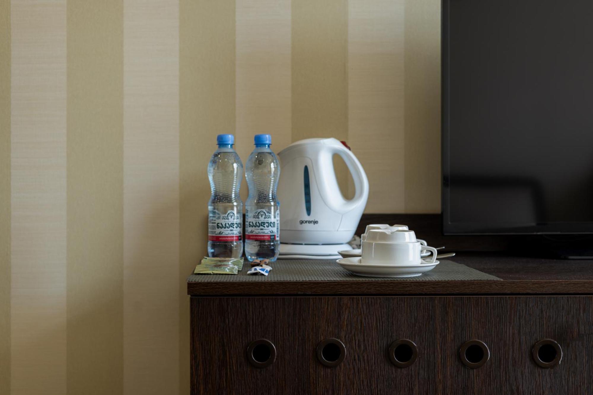 Citrus Hotel Тбилиси Стая снимка