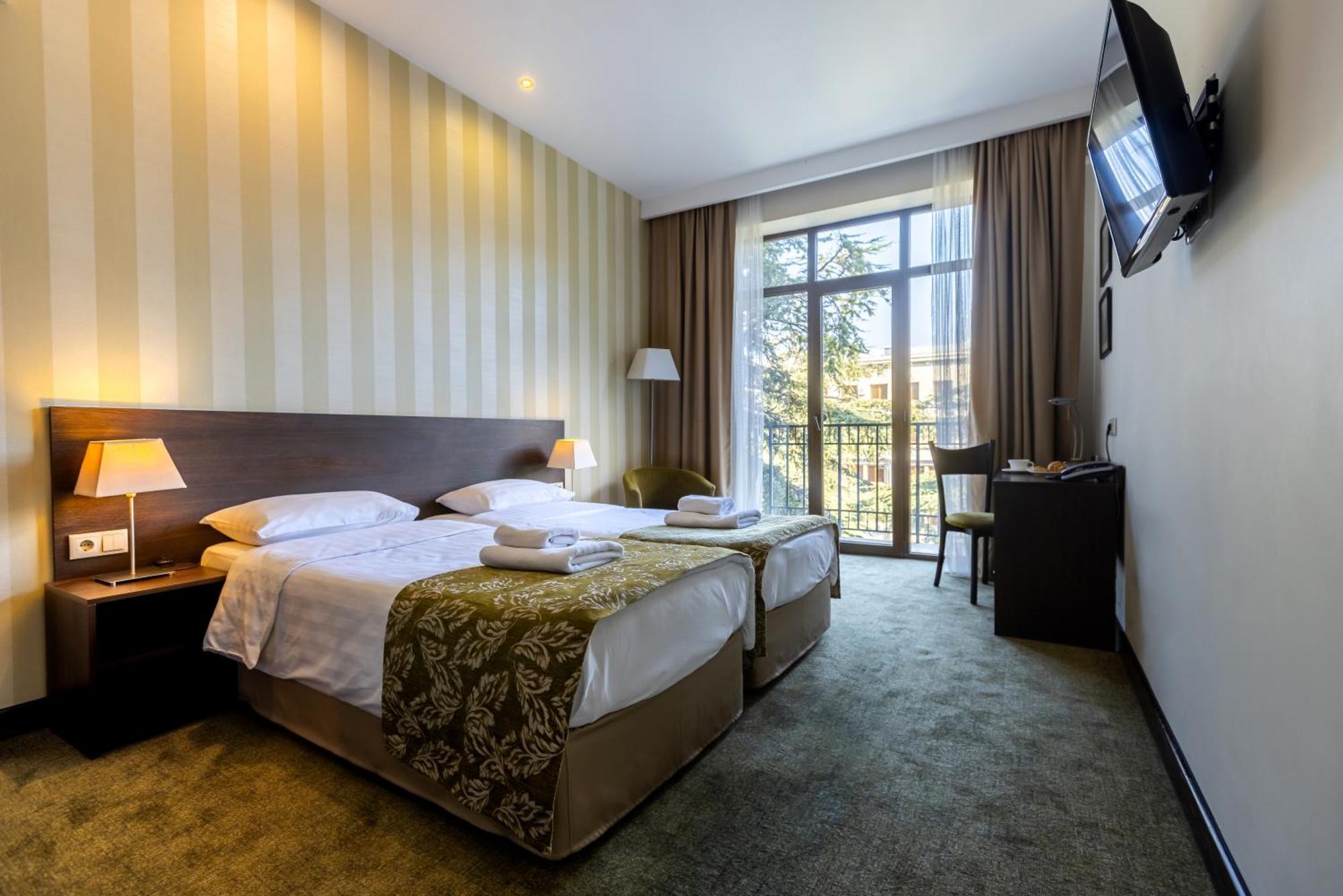 Citrus Hotel Тбилиси Екстериор снимка